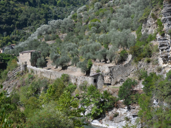 Vestiges du système de fortifications du village de Breil-sur-Roya